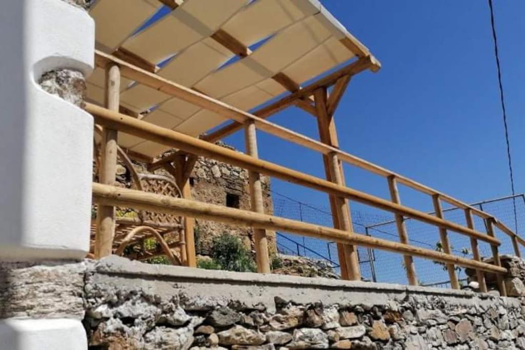 Naxos Mountain Retreat - Tiny House Build On Rock Διαμέρισμα Κόρωνος Εξωτερικό φωτογραφία