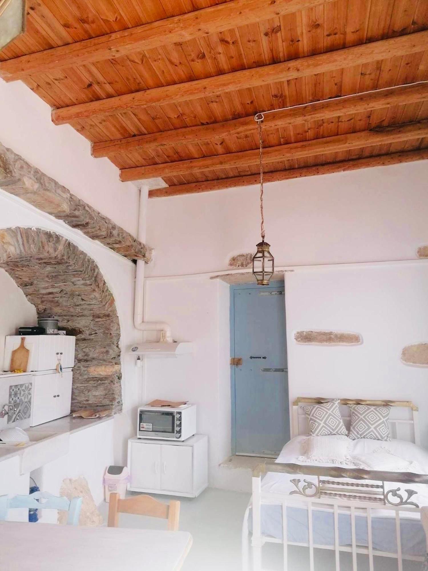 Naxos Mountain Retreat - Tiny House Build On Rock Διαμέρισμα Κόρωνος Εξωτερικό φωτογραφία